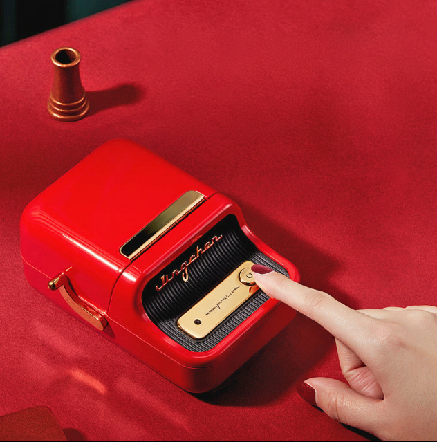 B21 Label Printer in use